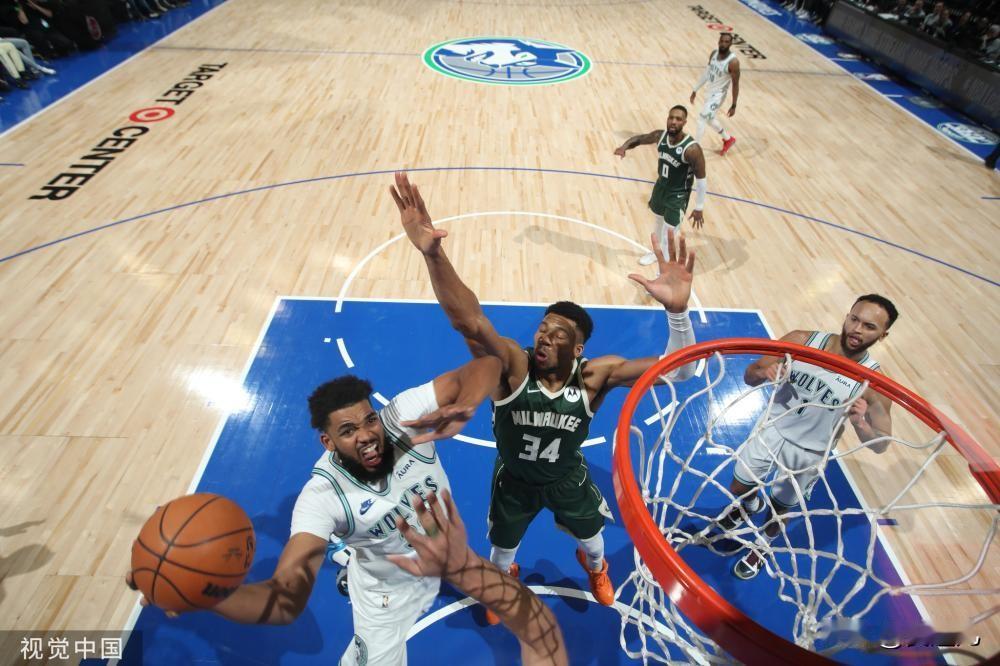 字母哥33+13 雄鹿终结森林狼四连胜
北京时间2月24日，NBA常规赛继续进行