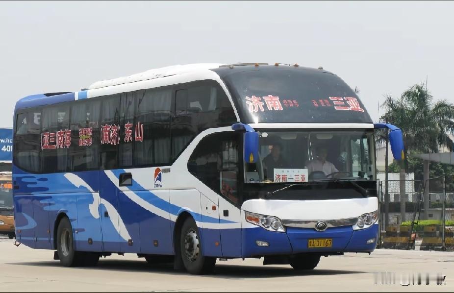 济南长运那独特的绿白涂装，还有多少老乘客记得？

        您坐过济南长运