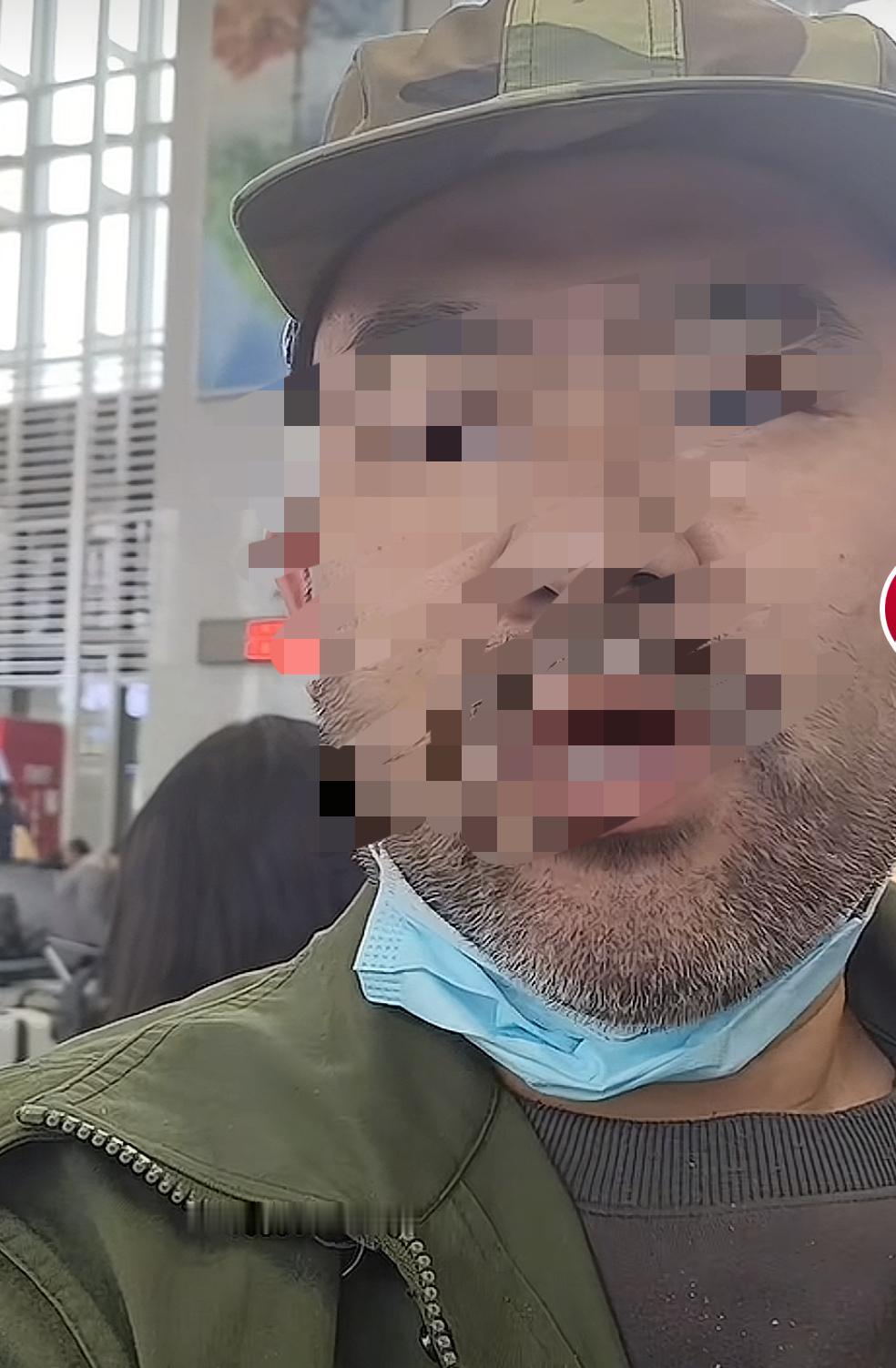 上厕所被拒之门外的当事人发声：现在我回答不了你们这样那样的问题，同时也请大家不要