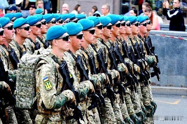 特朗普和平方案遭大改，12月30日，乌克兰计划征兵200万，准备死磕到底，还要求