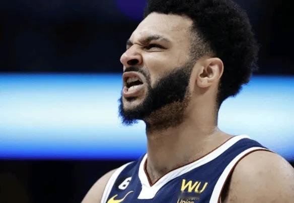 掘金今天第四节居然只得了11分，虽然骑士也才得了25分，但单节就输了14分啊，掘