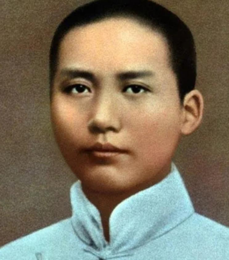 1956年12月，毛主席突然问身边人员：“你们相信风水命相学吗？”众人惊愕，毛主
