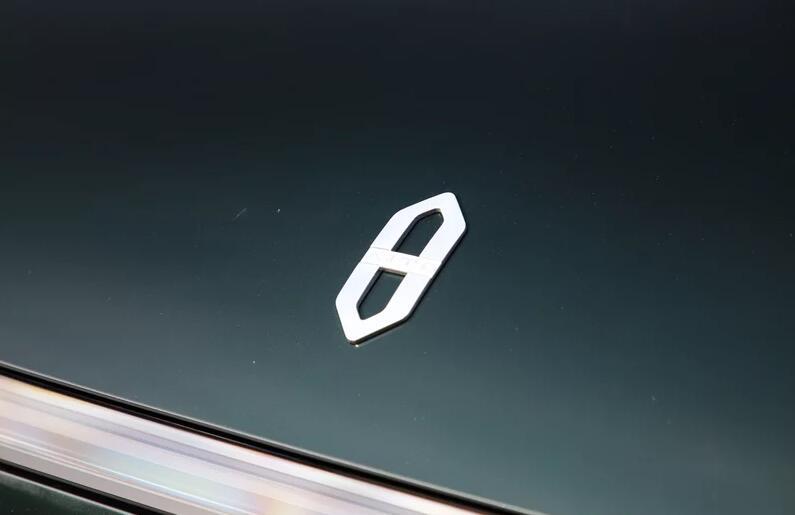 【赛力斯25亿元收购“问界”商标】在7月2日，赛力斯发布的公告，赛力斯拟收购华为