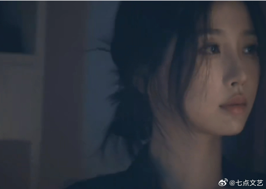 林晚星藏不住的难过全在眼底蒙受冤屈时满眼难以置信，回乡面对烂摊子只剩平静疲惫，和
