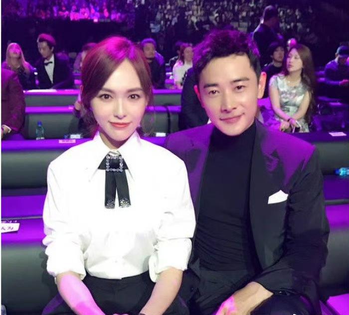 唐嫣说过罗晋他最打动自己的是：他不是一个自私的人，跟他接触下来，发现他对身边所有