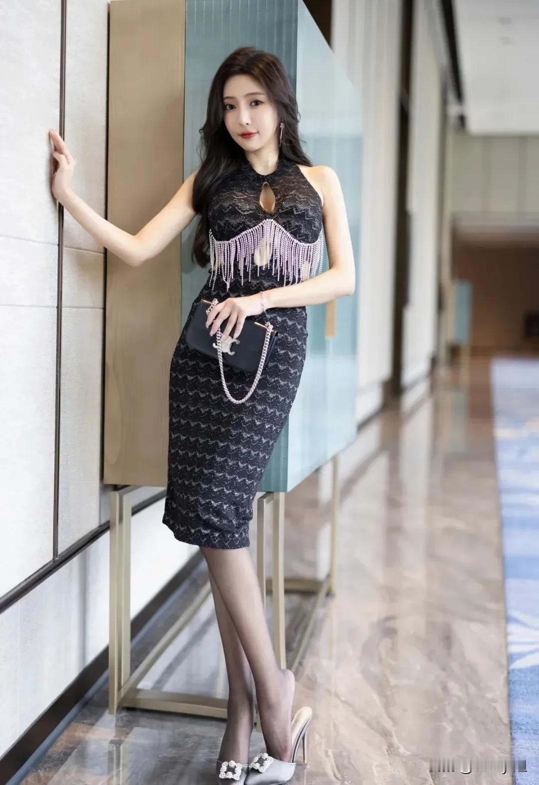#你认为性感女性魅力应该如何定义?#
#迷人的极品身材# #好身材性感女神# #