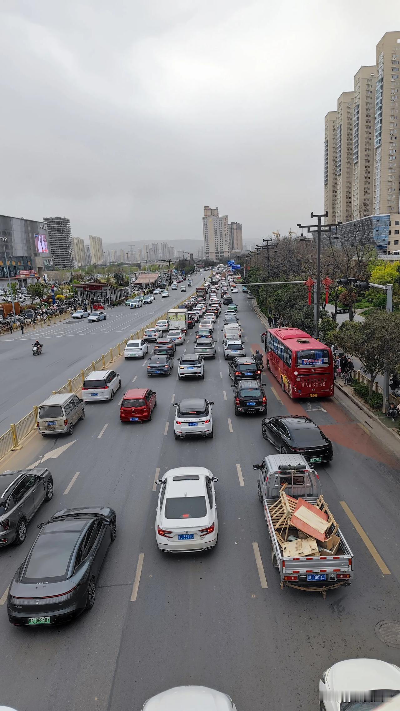 西安到渭南地铁，还要多久？

江苏南京到安徽马鞍山市的地铁已经开通！南京地铁一日