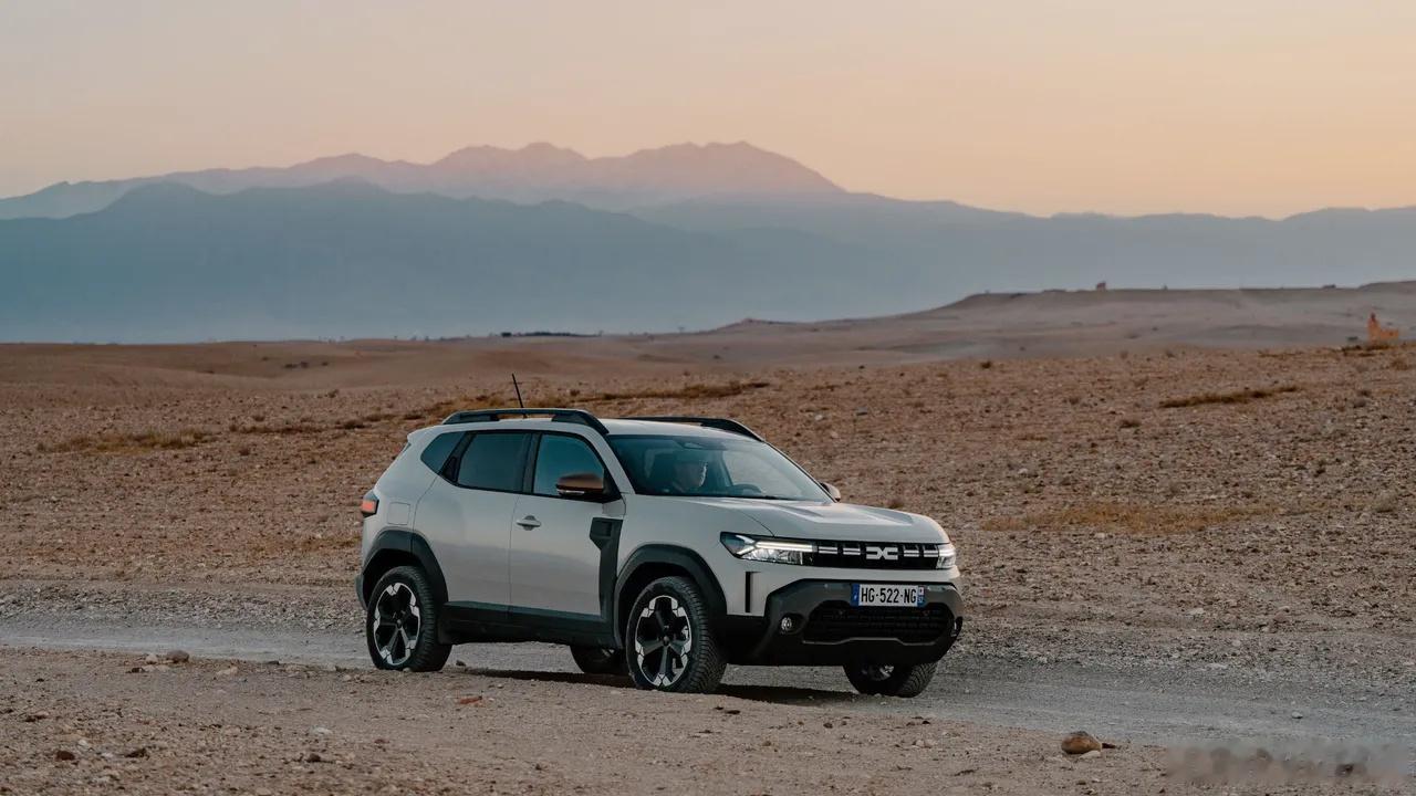 Good news！达契亚Duster追加了一个混动版本Hybrid 150 4