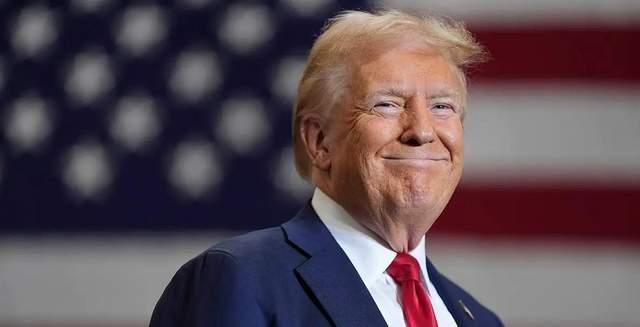 伊朗万吨大船冲向封锁线，美下令开火！特朗普怒了，海峡再度失控！
4月17日下午，