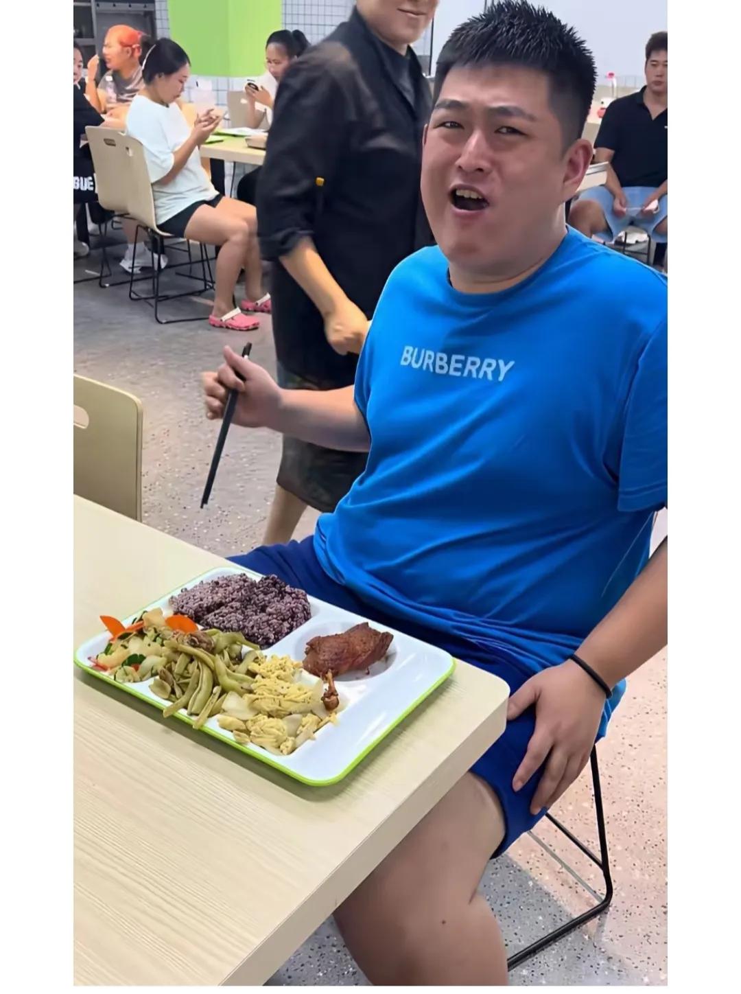 东北最强的富二代，吃的好健康啊。