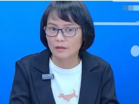 台湾地区欧桂枝老师认为本周五，在“民意机构”通过的7800亿特别军事预算，她觉得