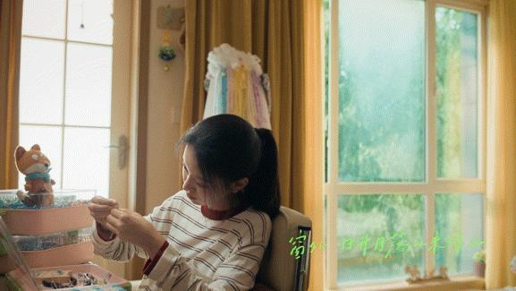 哇唧唧哇有自己的00电影花 哇唧唧哇挖到宝藏新人！03年中戏科班生朱珞宁出演影版