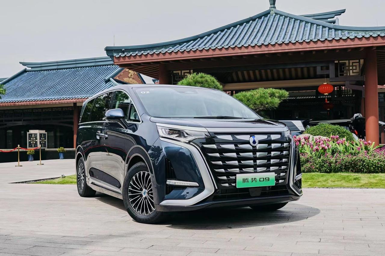为何商界大佬、明星都愿意选择腾势D9？

现在新能源车如此火爆，国内的商界大佬、