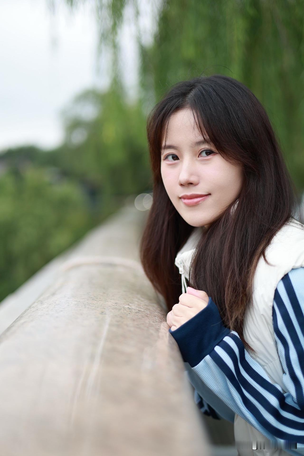 分享一张最近随手拍的照片分享一下你随手拍下的照片 女人怎样穿搭，更有高级感