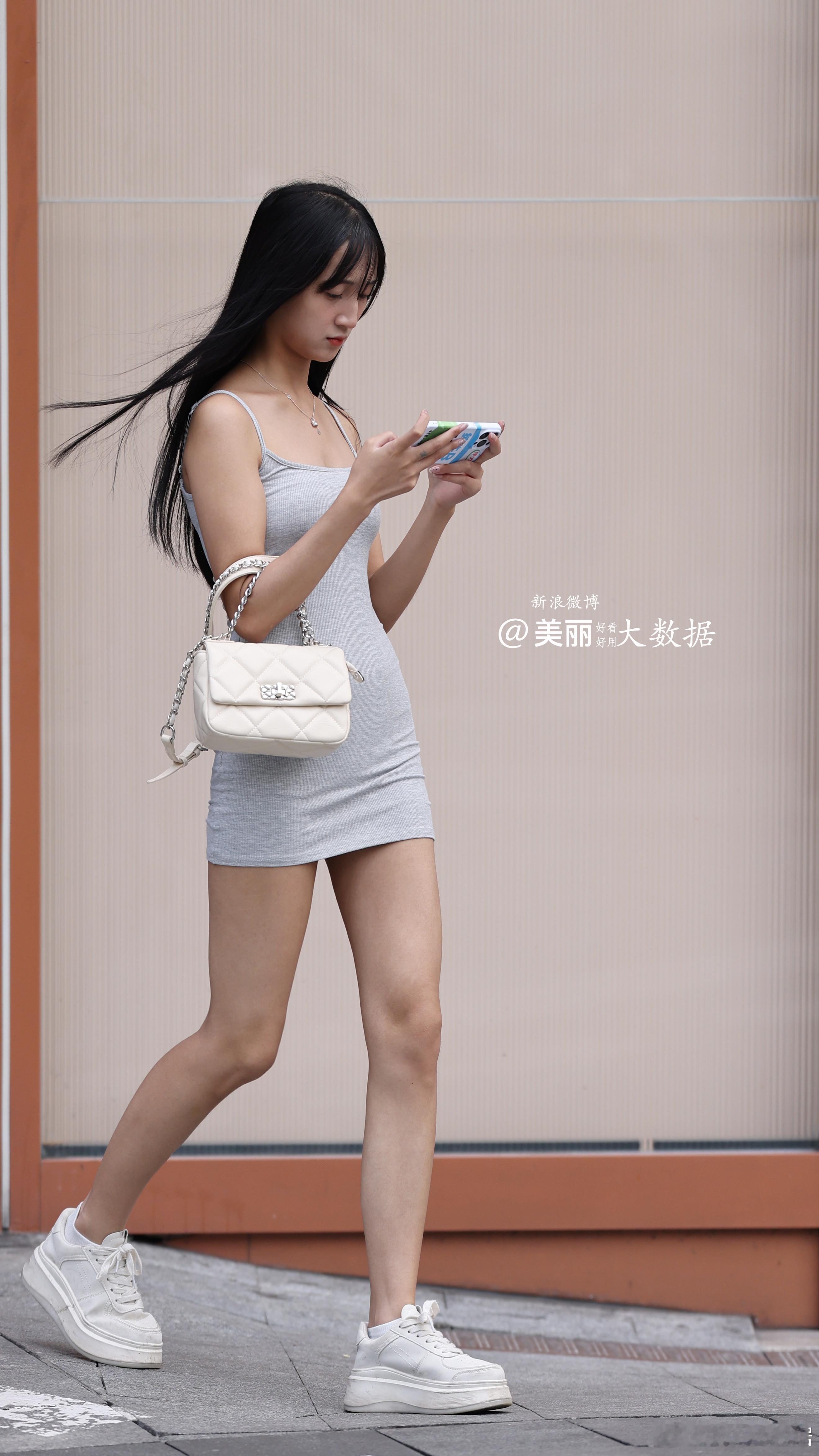 发丝飞扬！ ​​​