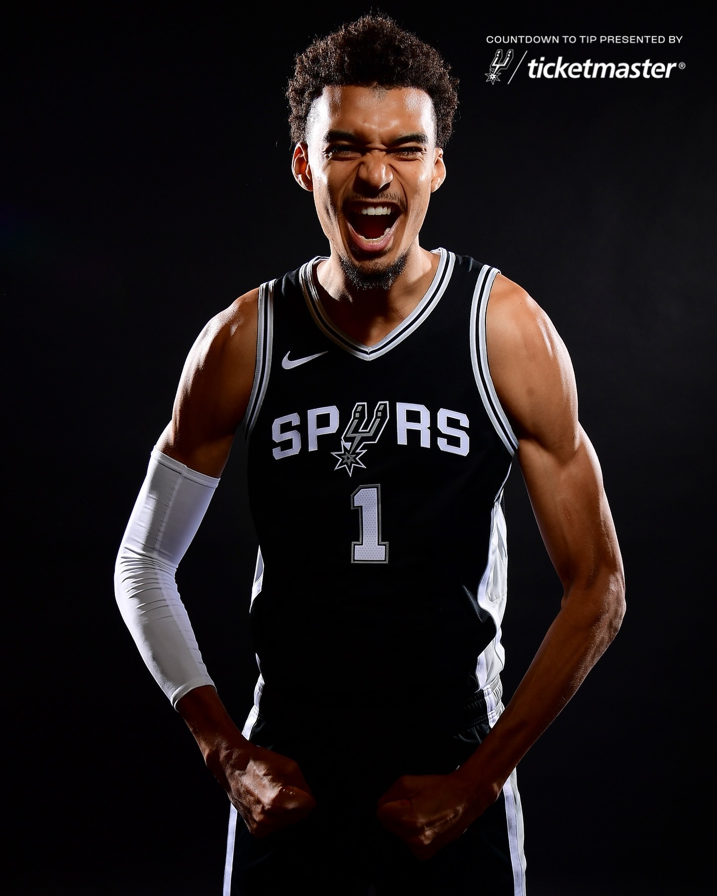 期待明天的亮相⌛️#超话创作官# ｜#NBA季前赛# ｜#圣安东尼奥马刺# ​​