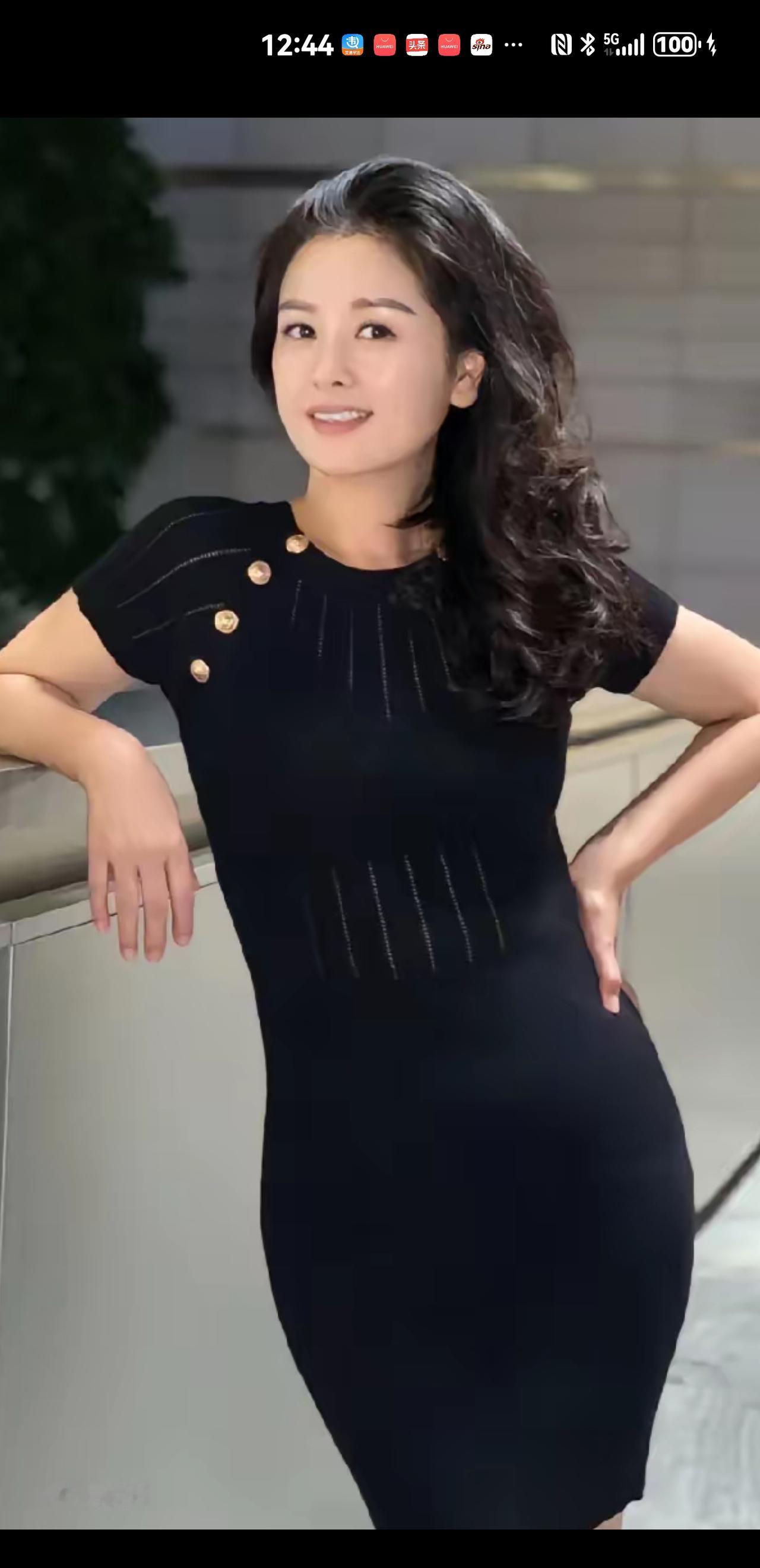 曾经吾爱近癫狂，
君未惜怜弃糟糠。
今日相逢如陌路，
……
邀请你来结尾[握手]