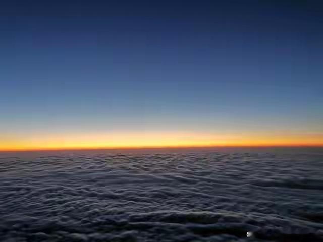 光阴是支笔，写过往，写当下，写未来；生活是盘棋，看格局，看智慧，看心态。 