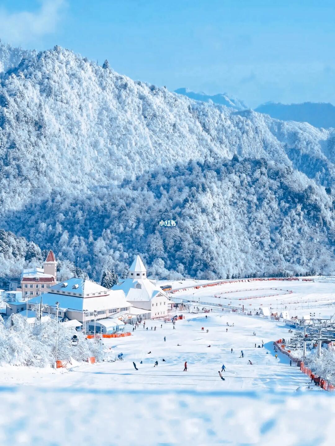 这不是瑞士‼️ 是成都周边1.5h的西岭雪山~
