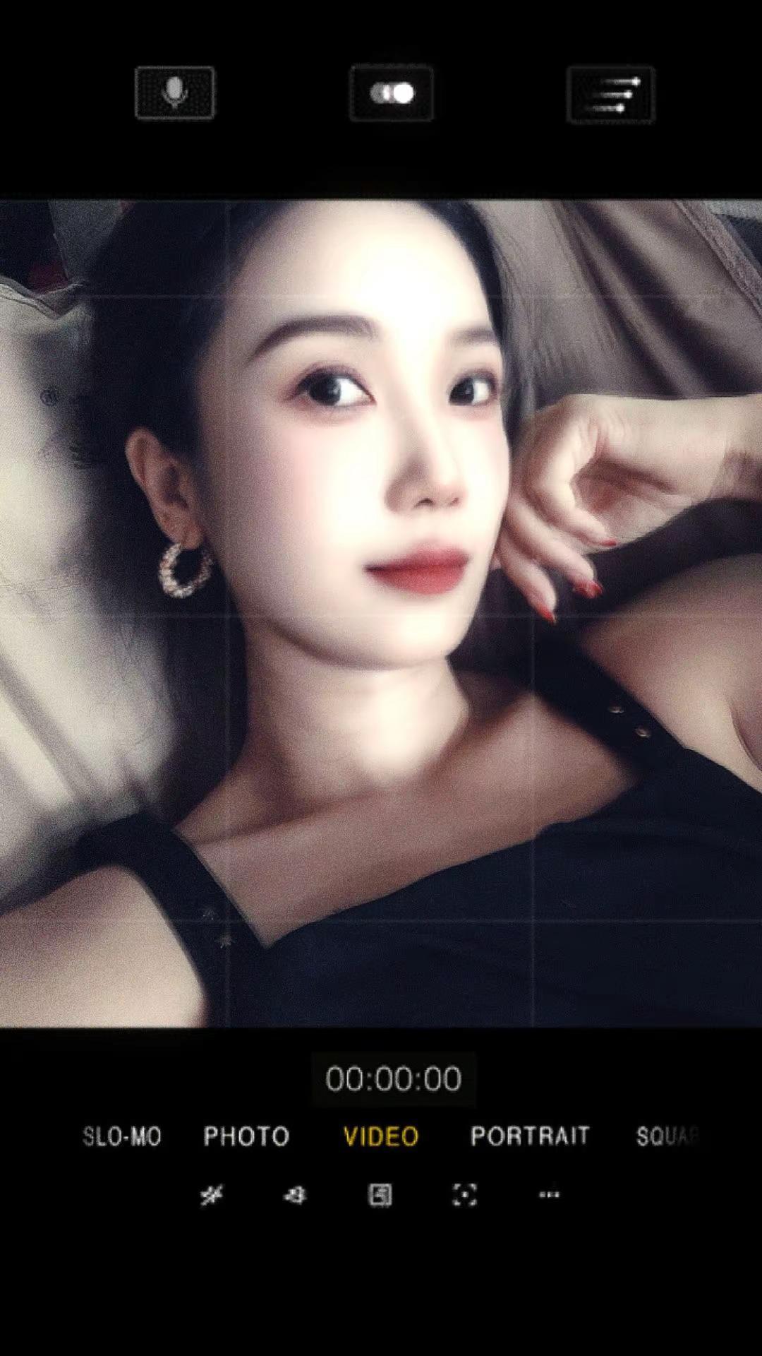 努力赚💰💰各位老板大哥们多多支持哟！我只是想买几件碎花裙😂