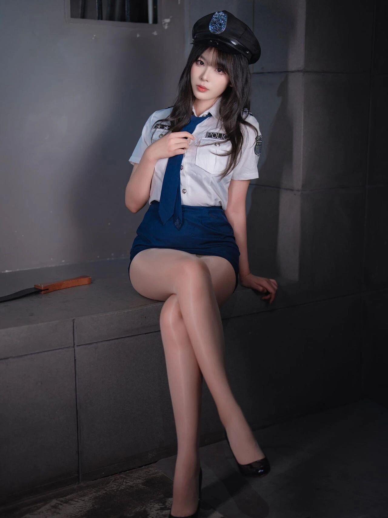 制服诱惑，英姿飒爽！