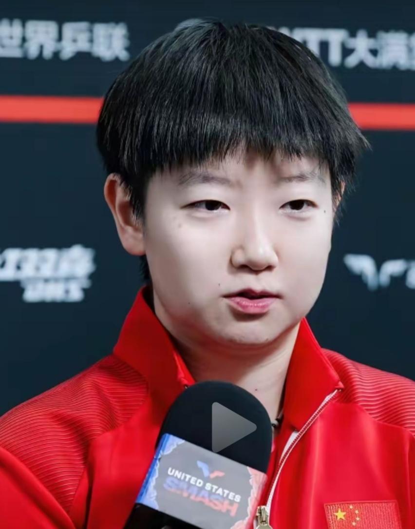 孙颖莎3:2拿下申裕斌，
惊险闯进八强，
五局比分：11:9、6:11、11:6