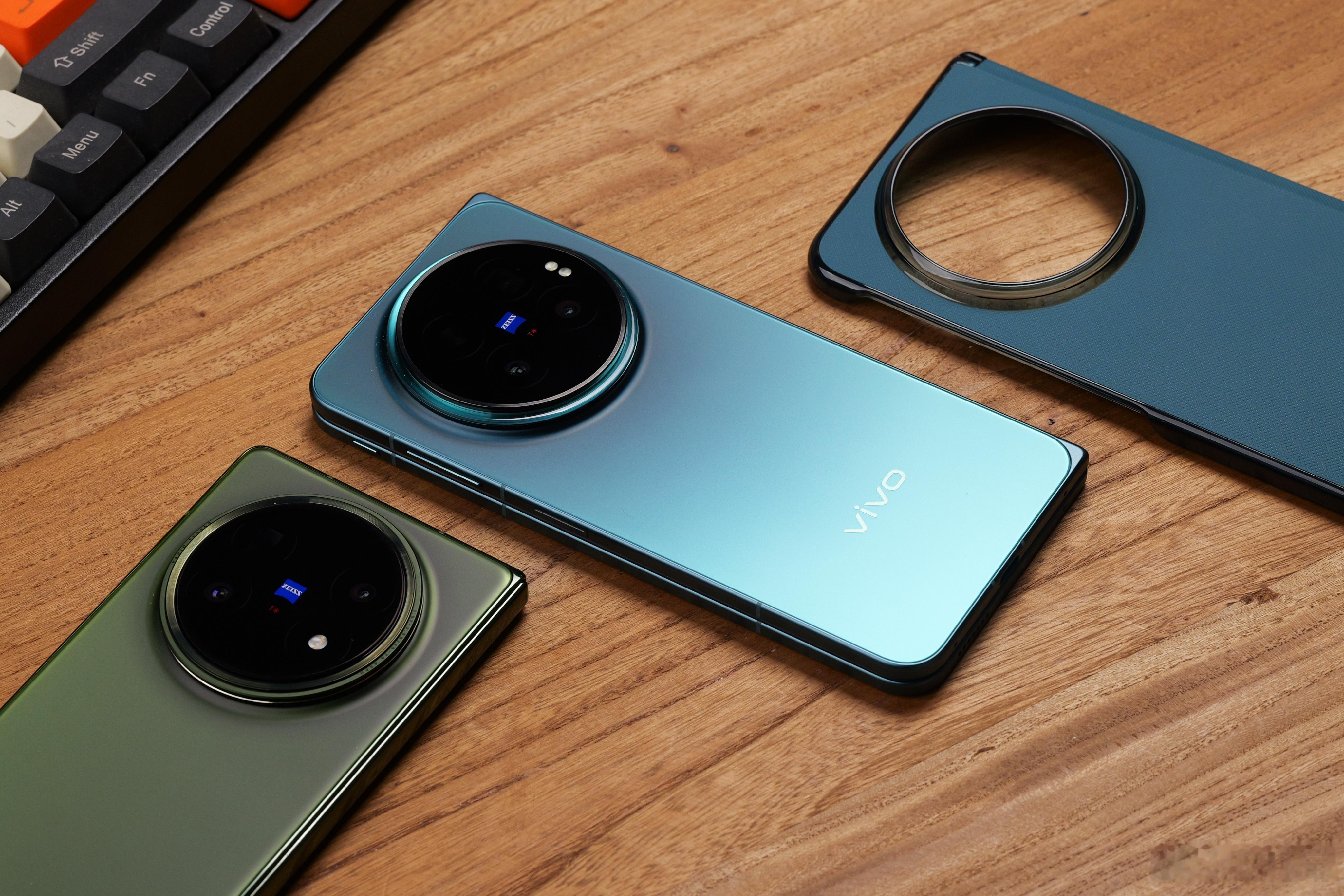 vivo X Fold6开箱，有人想要这个朱珠同款颜色吗~