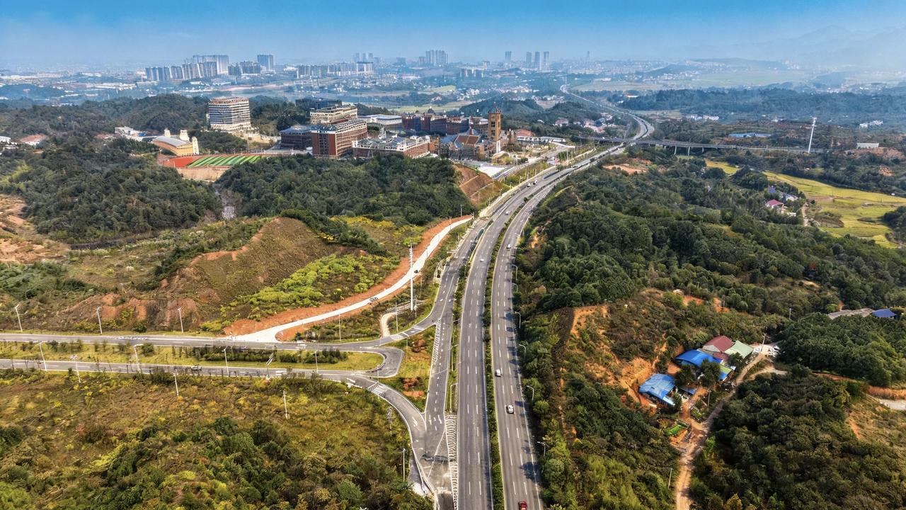 匝道新启畅联金阳！浏阳经开区经九路金阳大道互通匝道建成通车
 
金阳新城路网再添