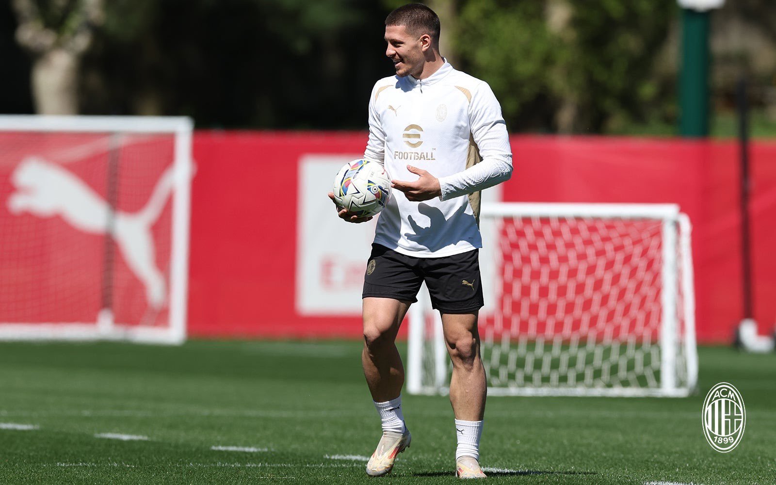 【Sky】 🔴⚫️ 约维奇🇷🇸的情况好多了，他今天进行了一些针对性的训练工