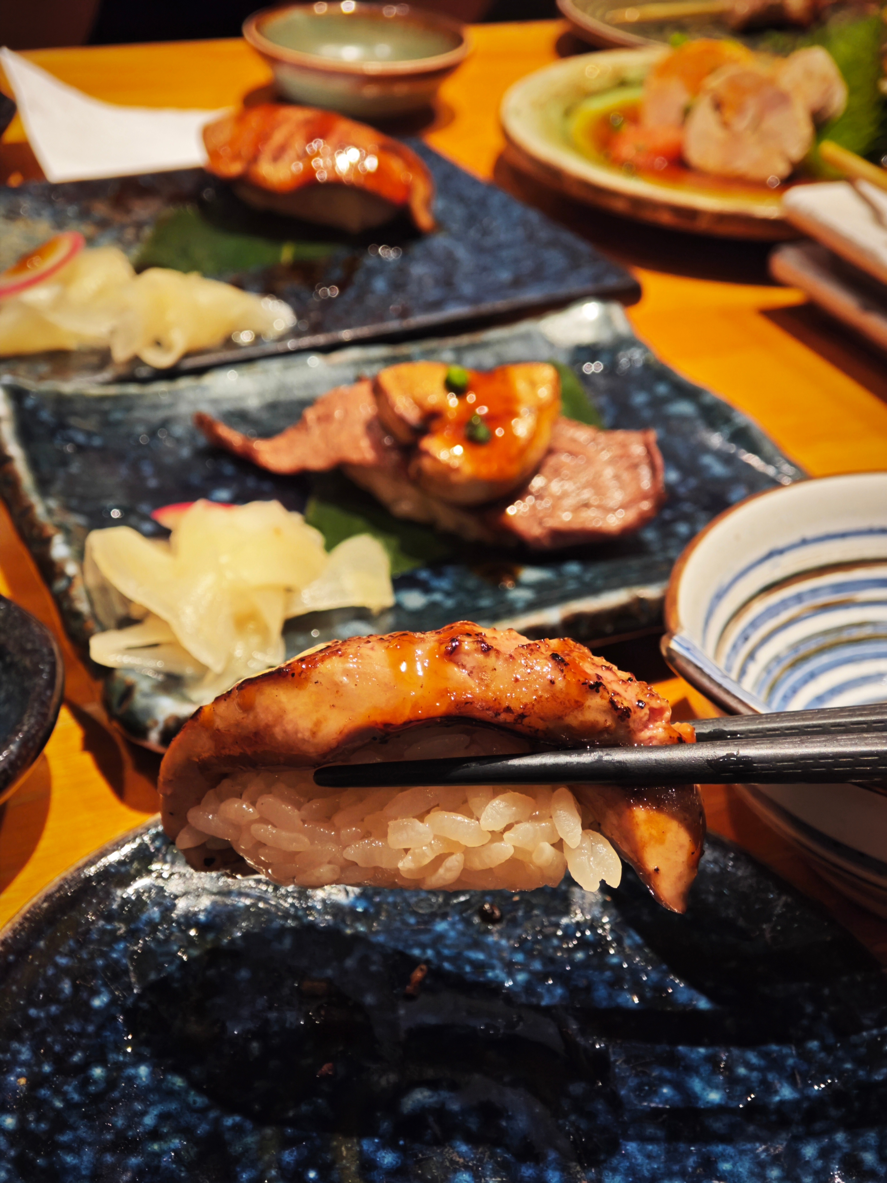 打卡上海日本街的日料店🍢🍣🍲冲着豆乳锅来的，汤底很好喝（有点关东煮的意思）