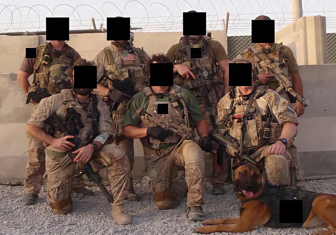 今天刷到原来“三角洲第1特种部队作战分遣队”是这样的，身边还有军犬。