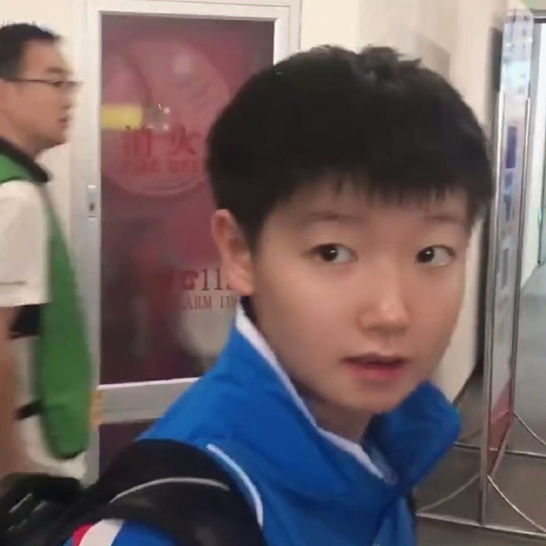 孙颖莎[超话]  孙颖莎  可爱的幼莎，小莎宝贝我爱你，你是最棒的 