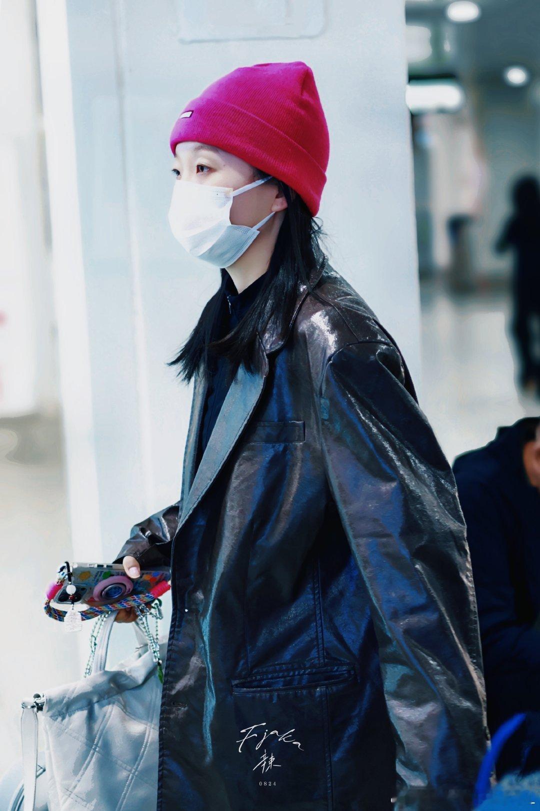 李嘉琦浪姐路透瘦了好多  姐姐浪姐路透状态真的好好 每一张照片都好有大女主的姐感