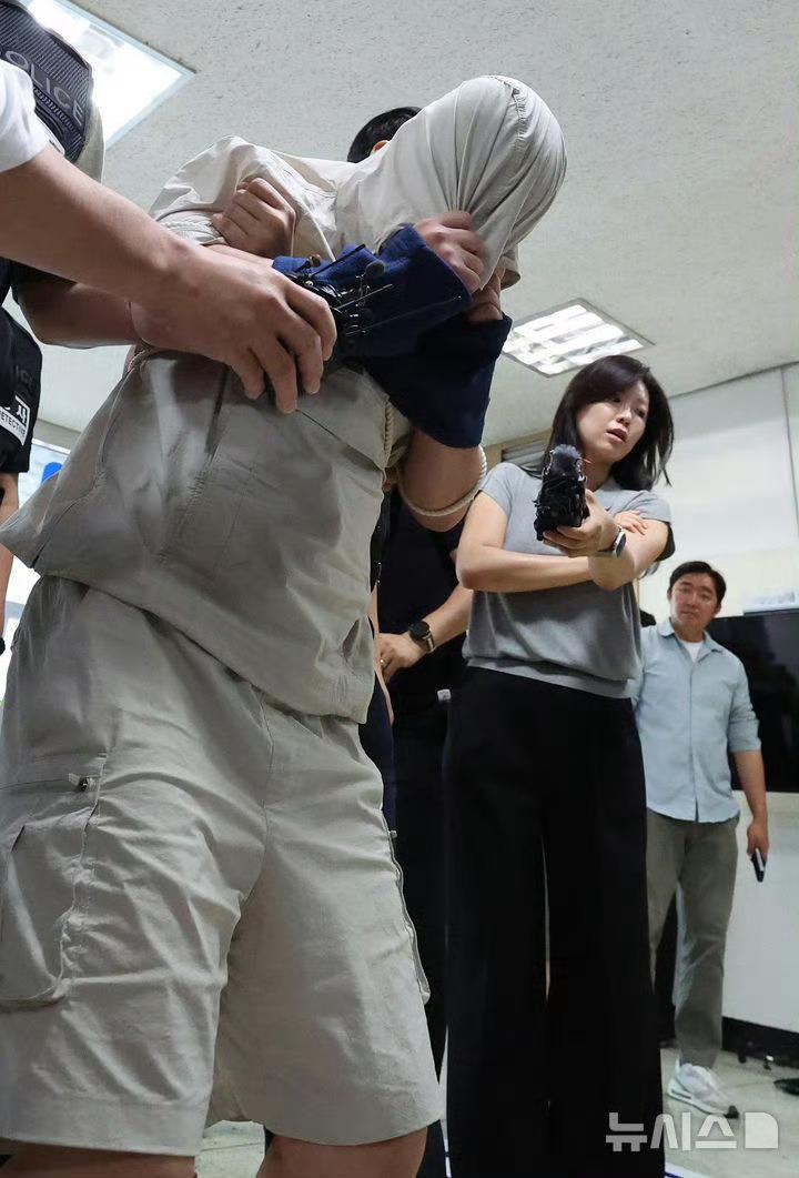 凶手郑昌圣杀害女留学生后，多次严重损坏尸体，并且把尸体扔在了韩国全国各地。 韩媒