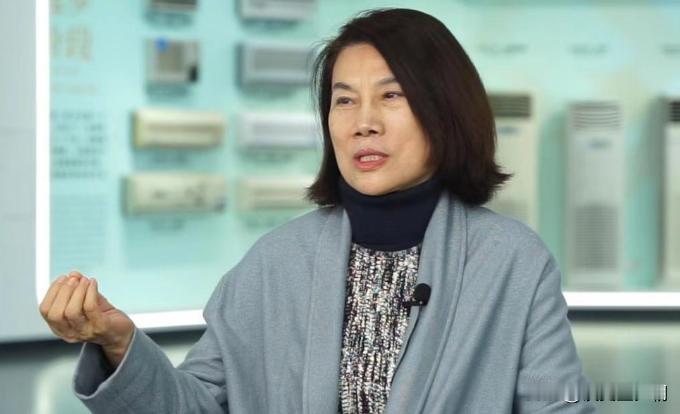董明珠上门讨42万货款，经销商却说：再发50万的货，卖完一起结。董灵机一动，道：