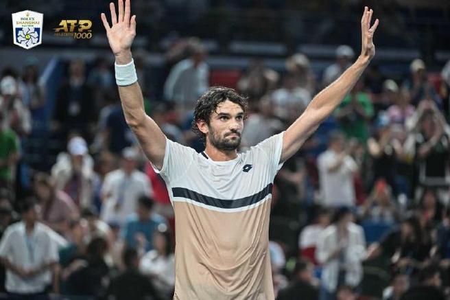 表弟瓦舍罗和表哥林德克内希今日将先后登场马德里大师赛
         北京时间