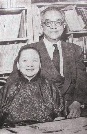 1923年，胡适向妻子江冬秀提出离婚，江冬秀闻言抄起菜刀冷笑道：你要是敢和我离婚