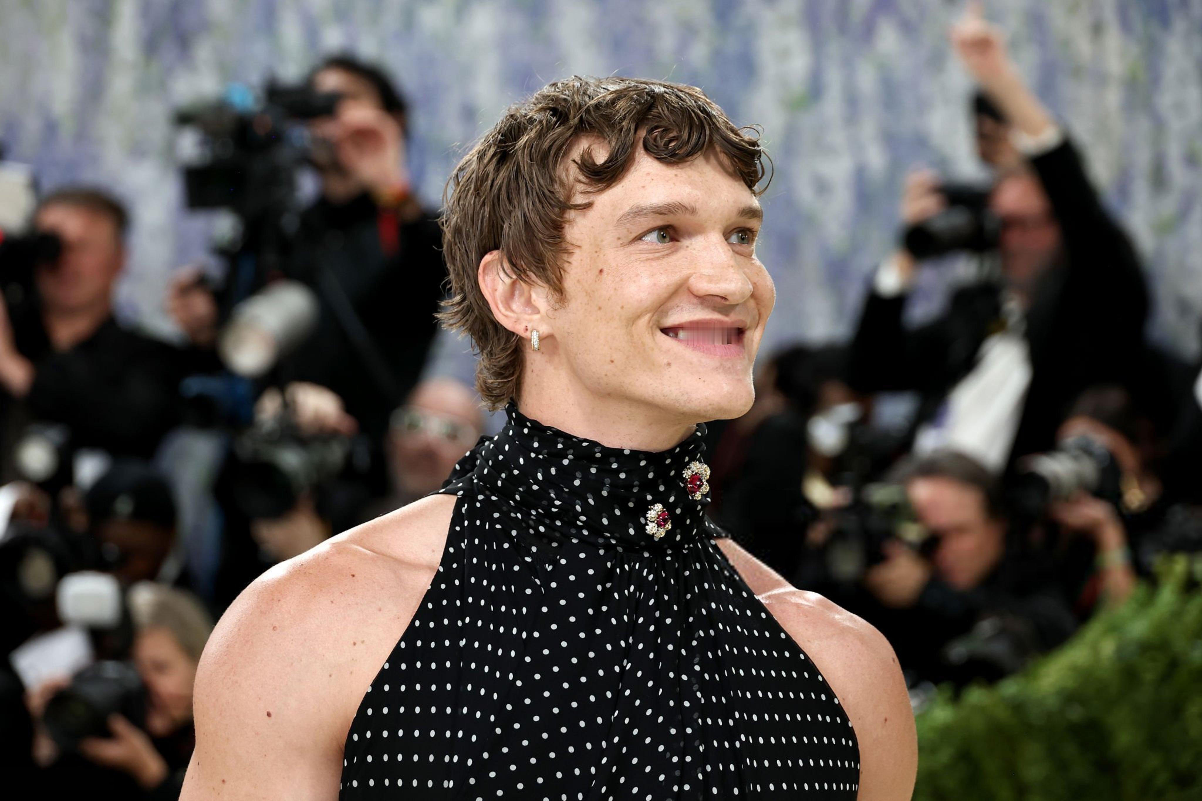 【Met Gala 2026】Connor Storrie 出席 Met Gal