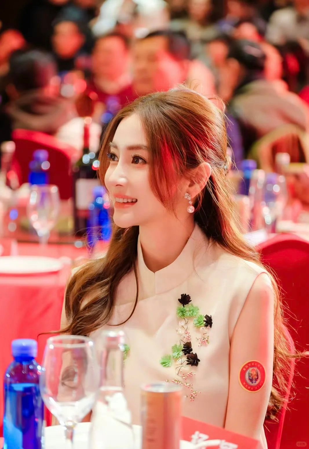 时间带走了Angelababy什么那么多年过去了带走了她的法令纹[哭惹R]还是和