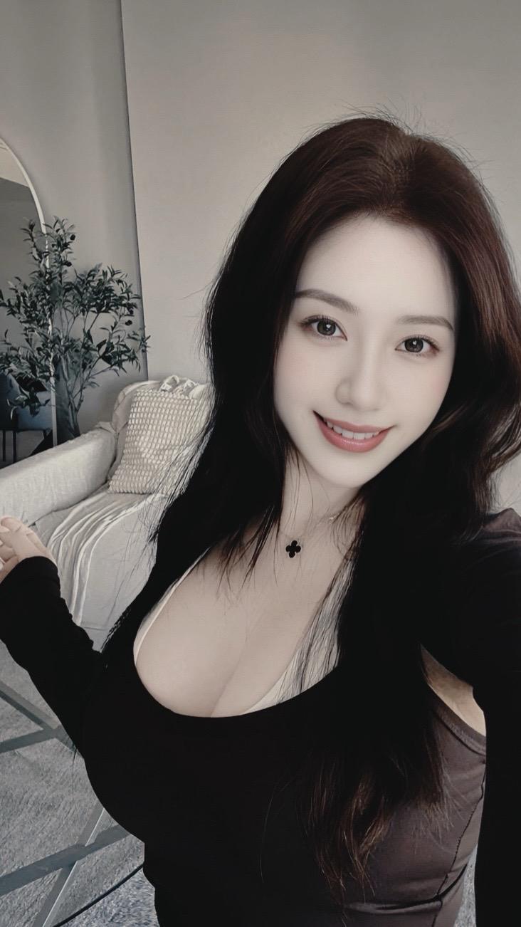 不是到了年纪就该结婚，
而是遇到对的人，才想结婚。
爱不是将就，是双向奔赴，
是