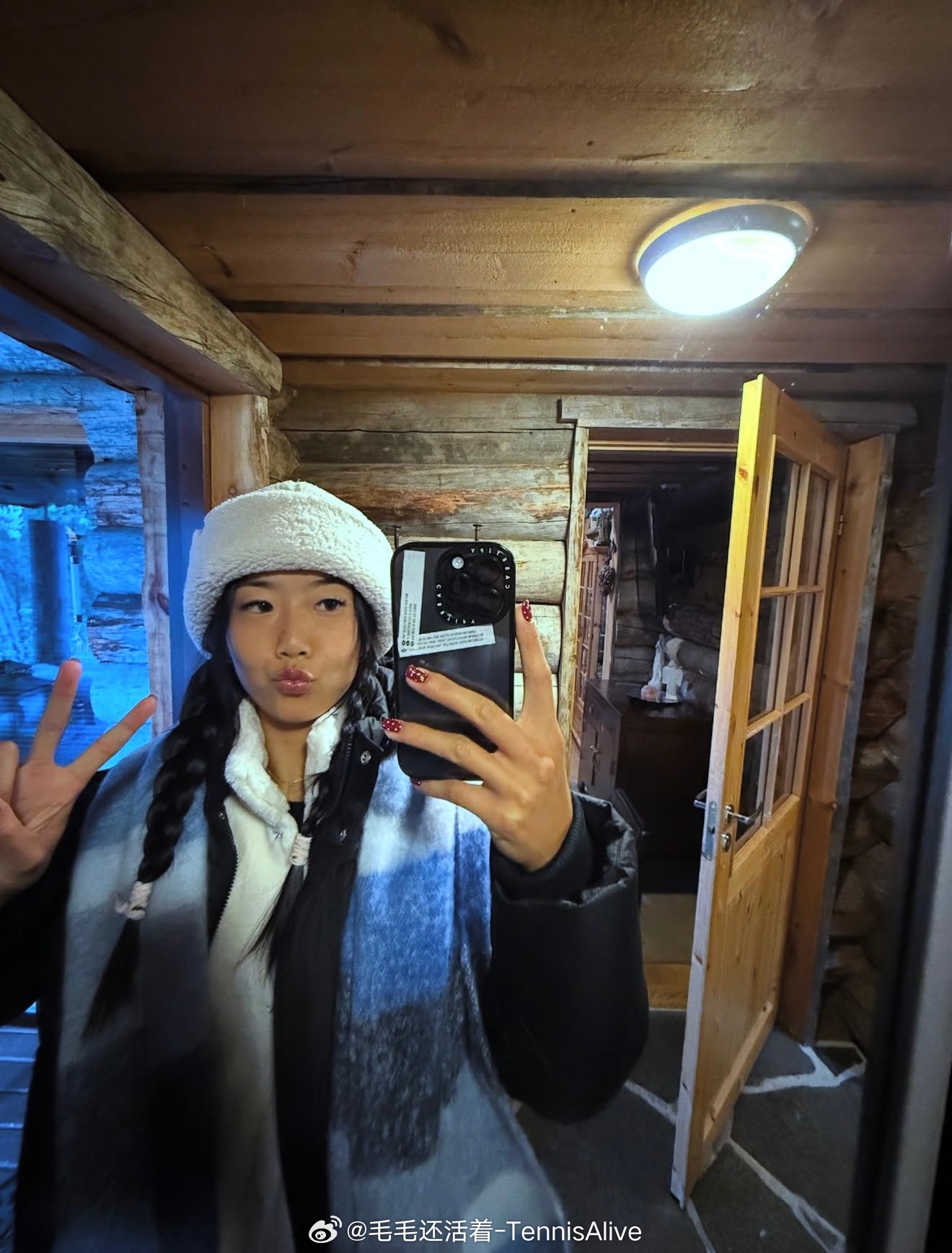 【猜猜我是谁之休赛期的李吉妮】休赛期的李吉妮也看不出来了。网球talking大会