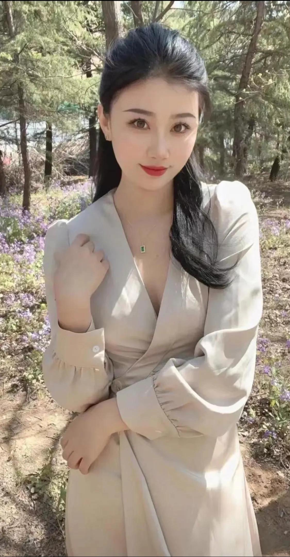 我发现人活一辈子就为了一张纸，出生一张纸，这辈子开始了；毕业一张纸，奋斗开始了；