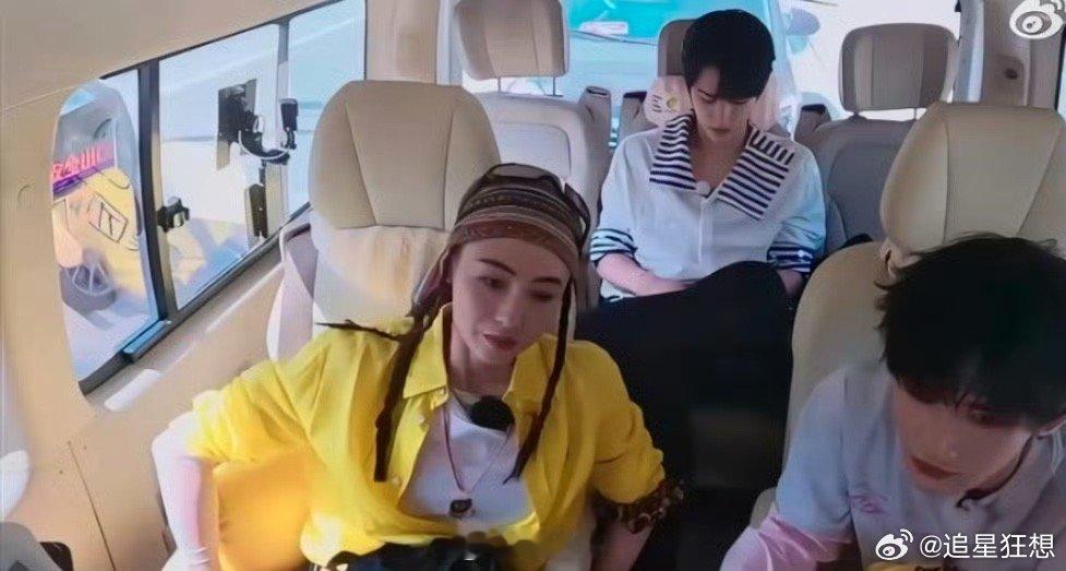 何赛飞 赚钱花钱都是我一路繁花2 这份当家主事的硬气，源于她与初恋丈夫杨楠几十年