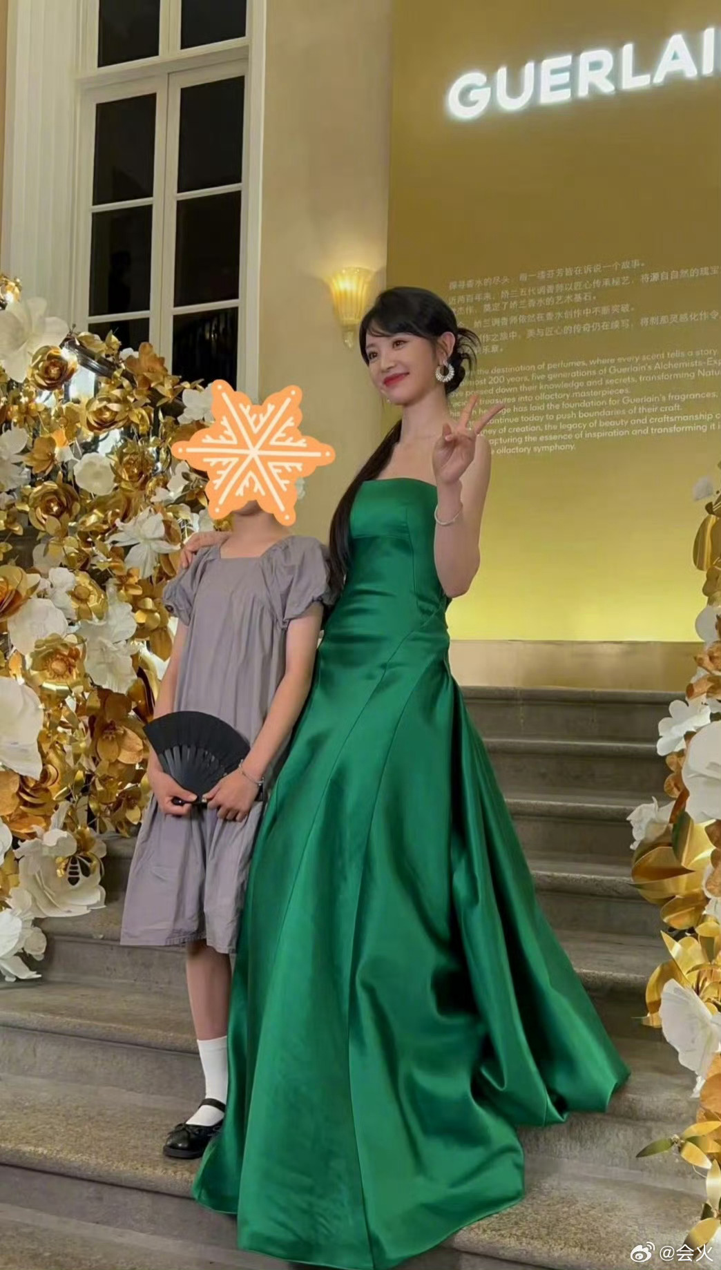 田曦薇娇兰活动生图这个身材真的太好看了，小田同学大美女田曦薇｜ ​​​