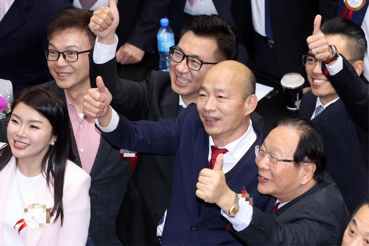 台“立法机构”内水很深？亲绿职员给韩国瑜拆墙、穿小鞋

随着台“立法机构”负责人