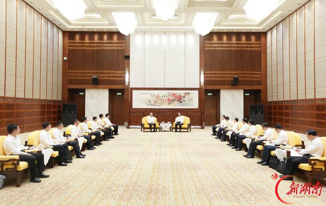 湖南联通的政企业务发展得不错！很有想法！
近日，中国联通董事长董昕来湖南出席战略