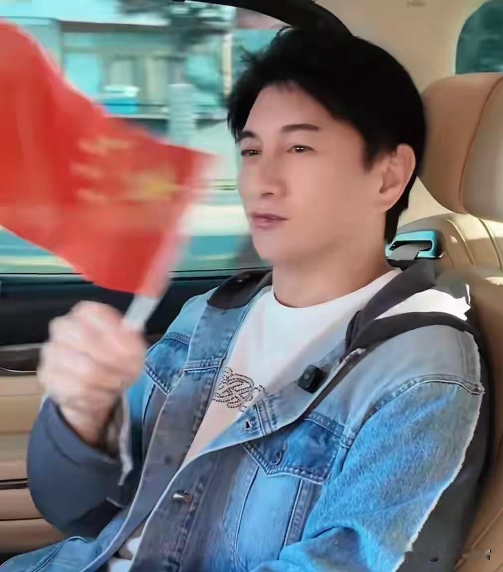 吴奇隆，给你点个赞！
10月6日，吴奇隆发布游览天坛的视频后，在评论区回复网友留
