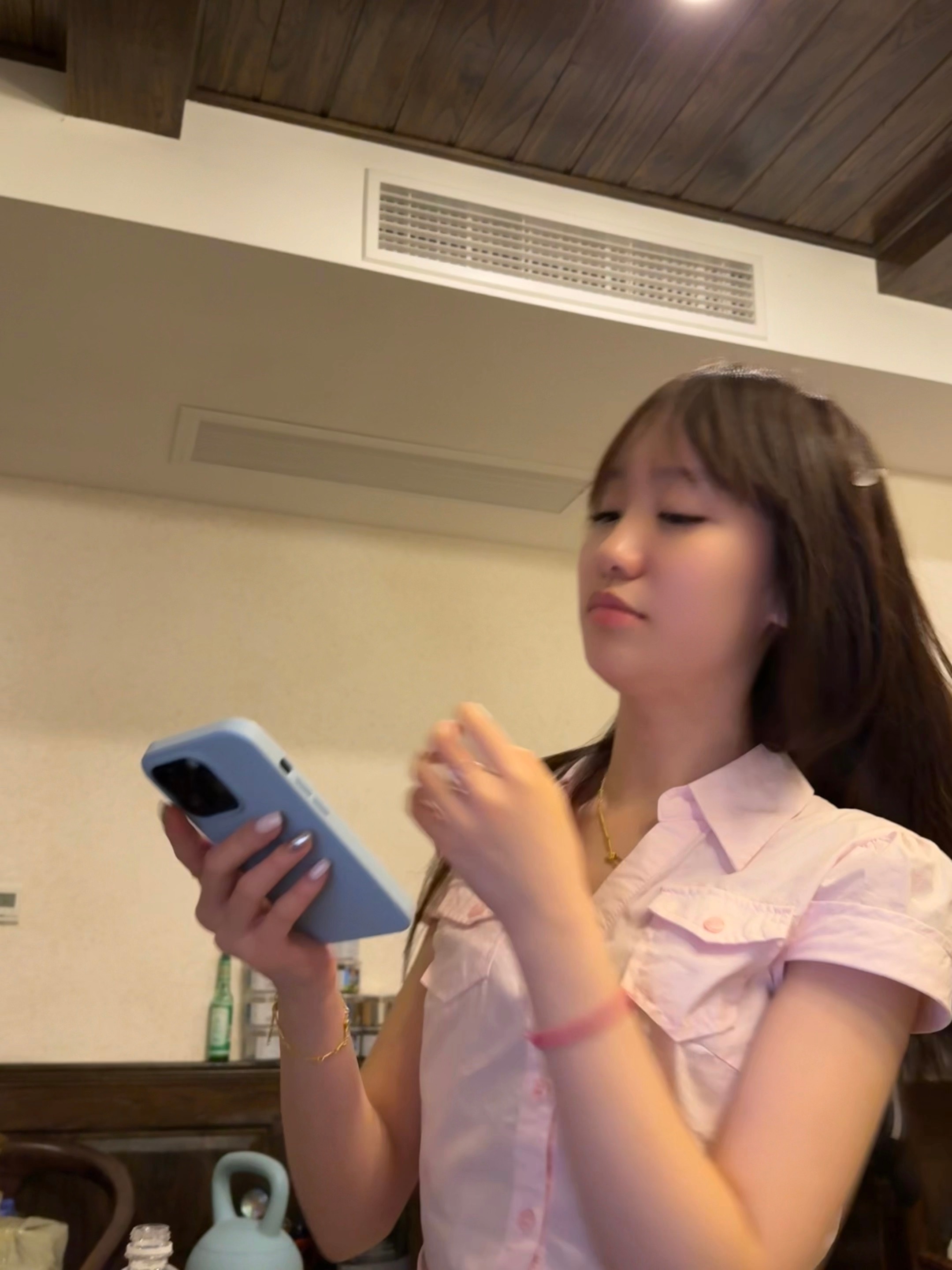 我超、英国人真他妈会赚钱😭今天我妹过来让我付语言班的钱。我一看要tm7万块！ 