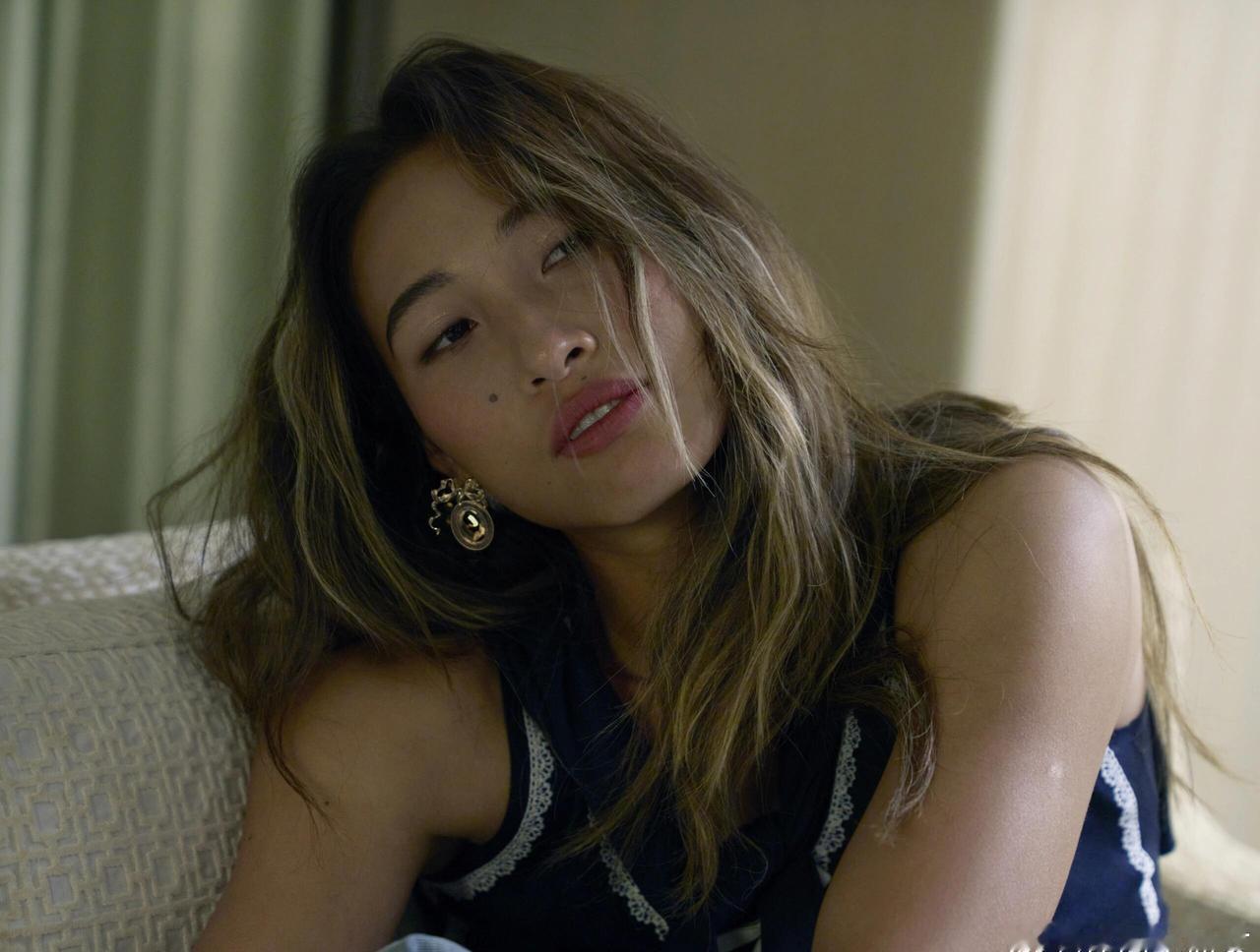 这种颓废又潇洒又迷人的感觉，这时尚力拉满了!郑钦文 ​​​