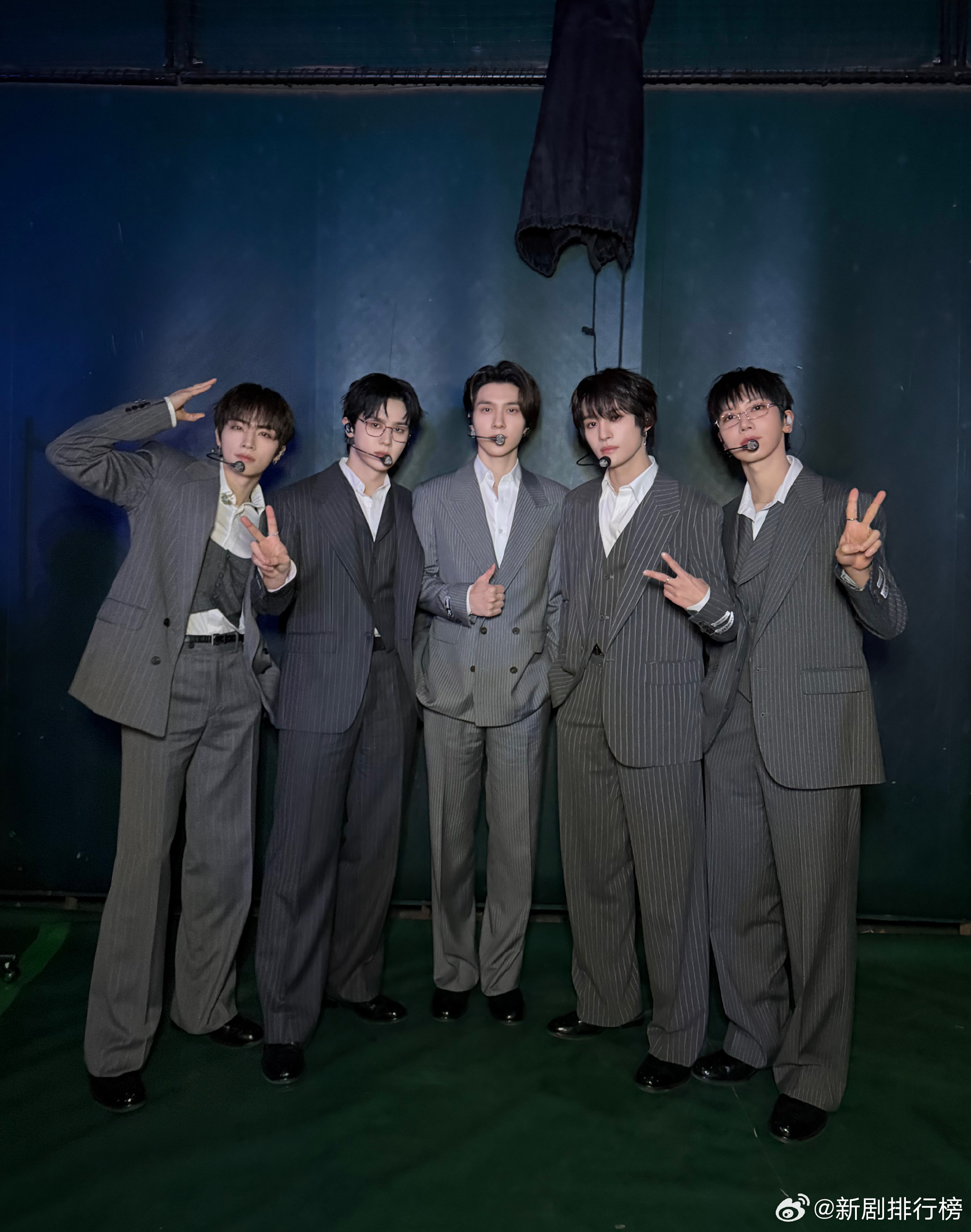 威神v合体录制威神v录制风华合伙人谁能不爱威神V合体！现身风华合伙人录制，钱锟温